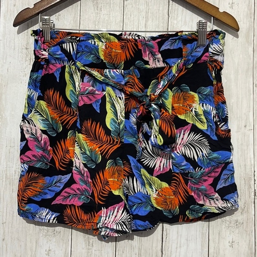 Fashion Nova‎ tropical Shorts size L Multicolor